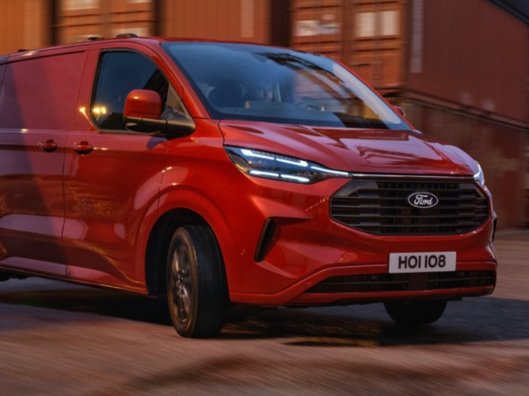 Van Leasing vs Buying 2025 | SME Business Guide – Kinetic Leasing